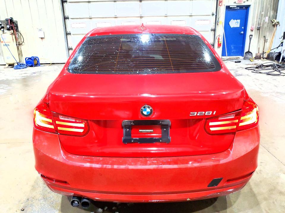 Продаж на аукціоні авто 2012 Bmw 328, vin: WBA3A5G57CNP18190, номер лоту: 77342455