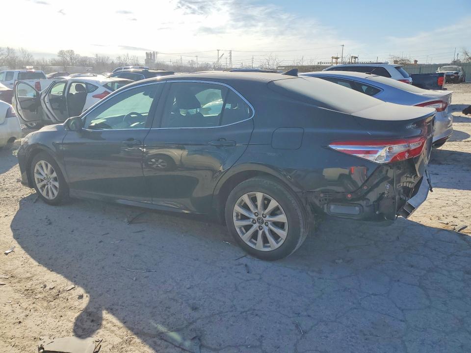 75971465 :رقم المزاد ، 4T1B11HK7KU681766 vin ، 2019 Toyota Camry مزاد بيع