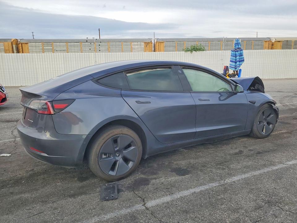 76345275 :رقم المزاد ، 5YJ3E1EB4NF314239 vin ، 2022 Tesla Model 3 مزاد بيع