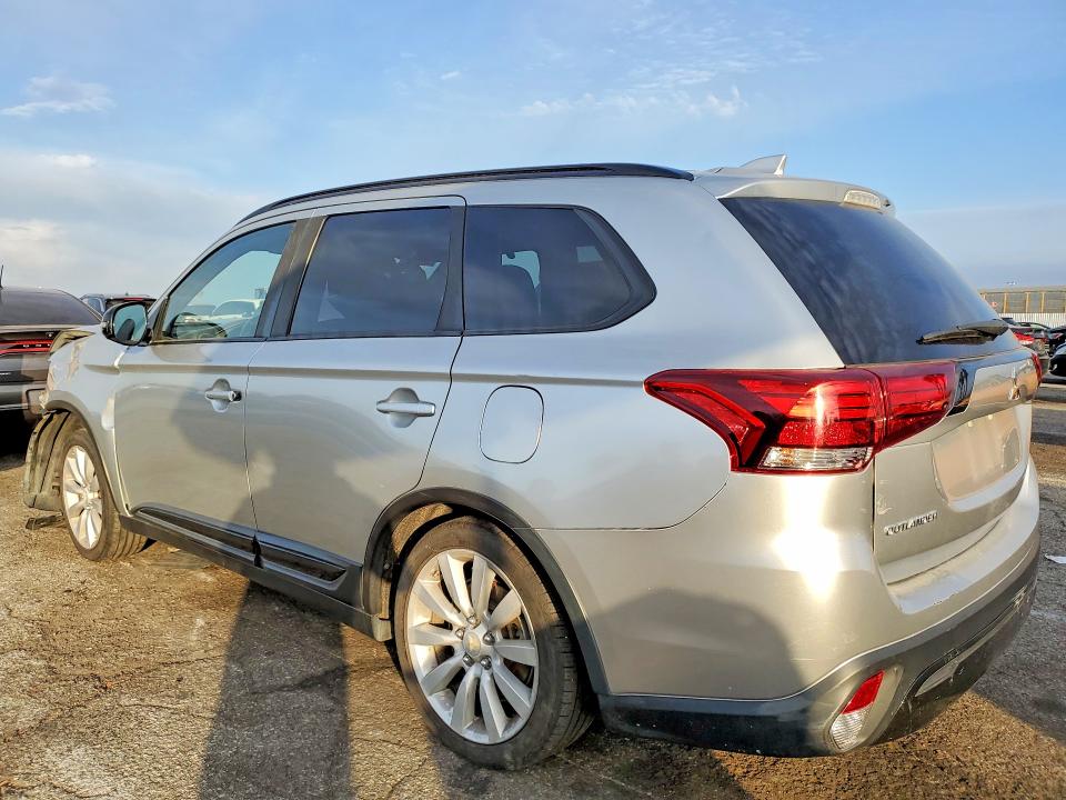 Продаж на аукціоні авто 2020 Mitsubishi Outlander, vin: JA4AZ3A32LZ032589, номер лоту: 76469355