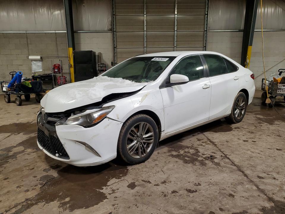 73635285 :رقم المزاد ، 4T1BF1FK4HU784558 vin ، 2017 Toyota Camry مزاد بيع