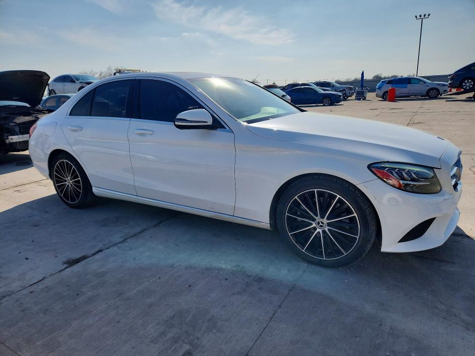 75588315 :رقم المزاد ، W1KWF8DB1MR651017 vin ، 2021 Mercedes-benz C مزاد بيع