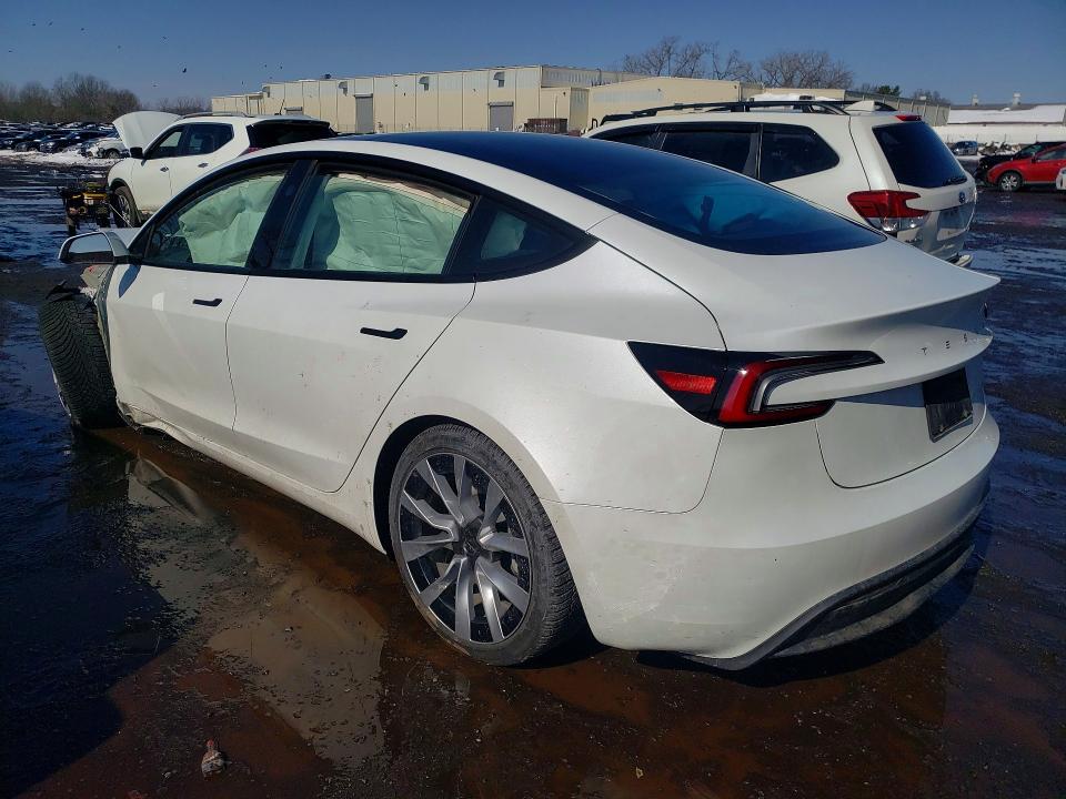 78500415 :رقم المزاد ، 5YJ3E1EB1SF938284 vin ، 2025 Tesla Model 3 مزاد بيع