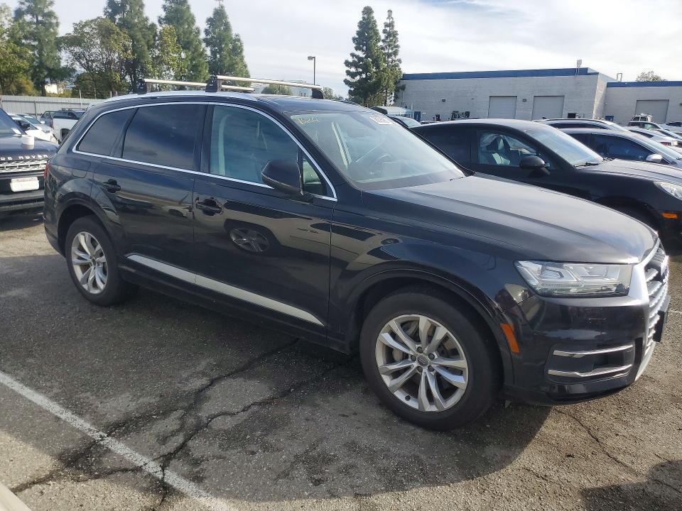 78306965 :رقم المزاد ، WA1LAAF78JD003737 vin ، 2018 Audi Q7 مزاد بيع