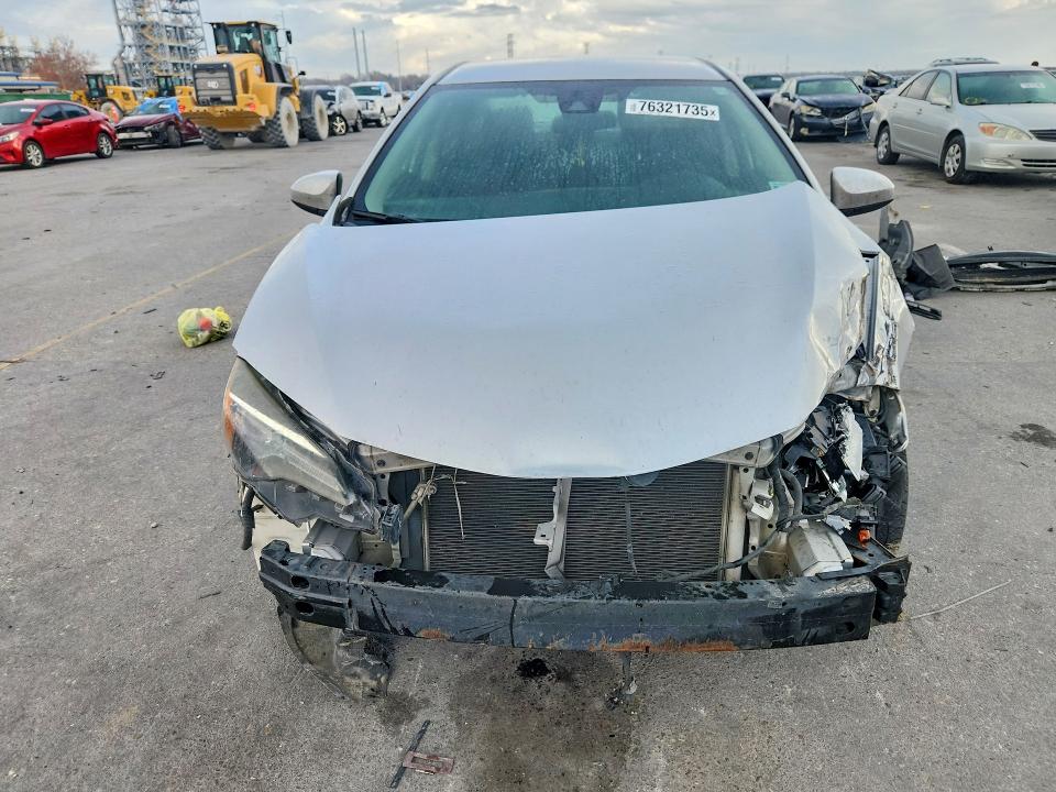 76321735 :رقم المزاد ، 2T1BURHE4JC029042 vin ، 2018 Toyota Corolla مزاد بيع
