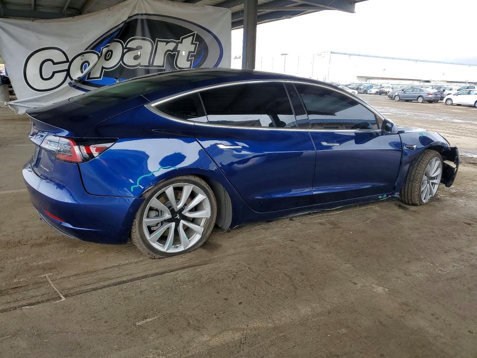 Продажа на аукционе авто 2018 Tesla Model 3, vin: 5YJ3E1EB5JF115985, номер лота: 78347265