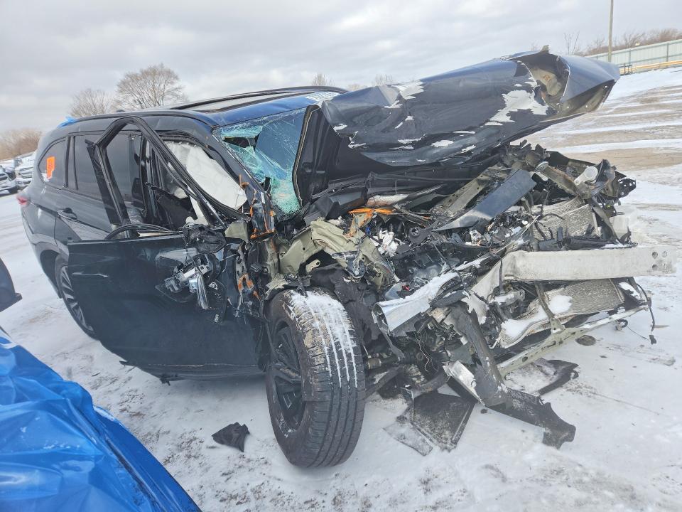 Aukcja sprzedaży 2023 Toyota Highlander, vin: 5TDKDRAH7PS028066, numer aukcji: 76327055