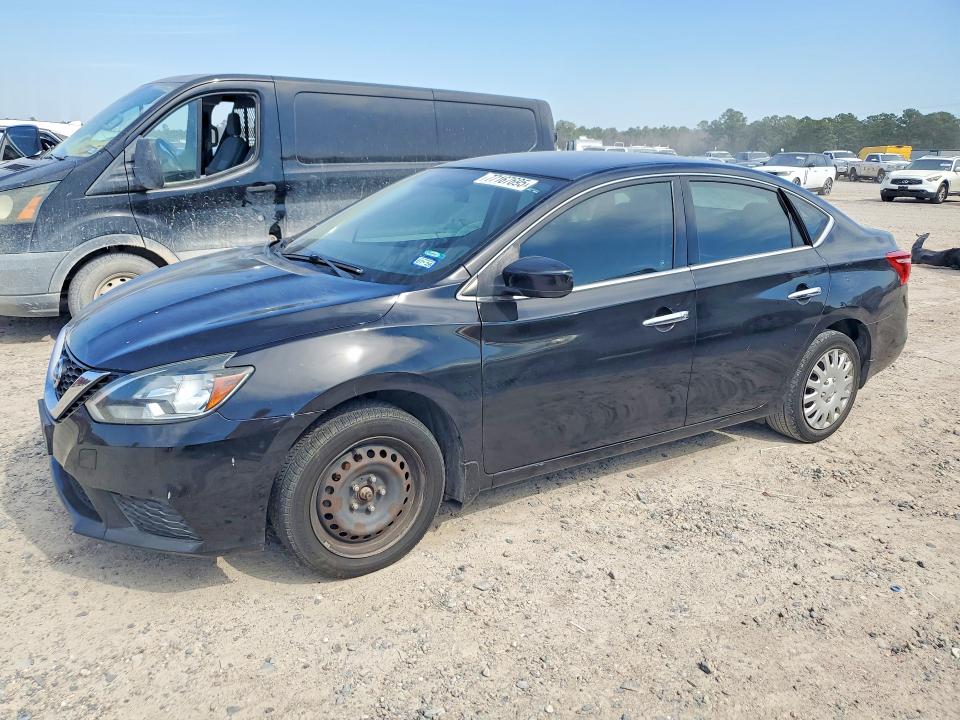 Auction sale of the 2017 Nissan Sentra, vin: 3N1AB7AP7HY215558, lot number: 77167695