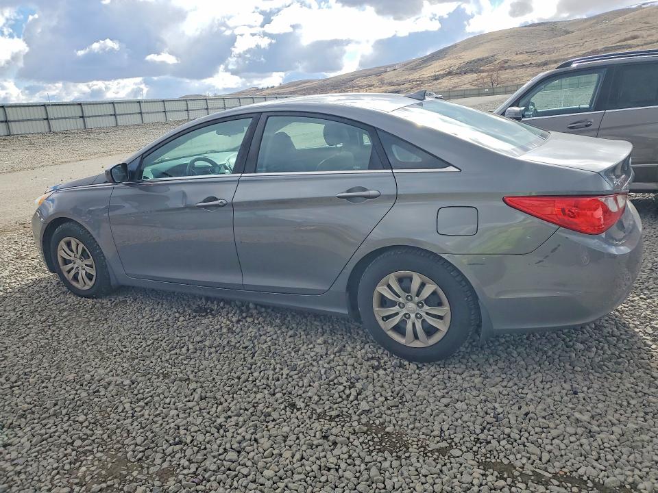 77134085 :رقم المزاد ، 5NPEB4AC8CH487553 vin ، 2012 Hyundai Sonata مزاد بيع