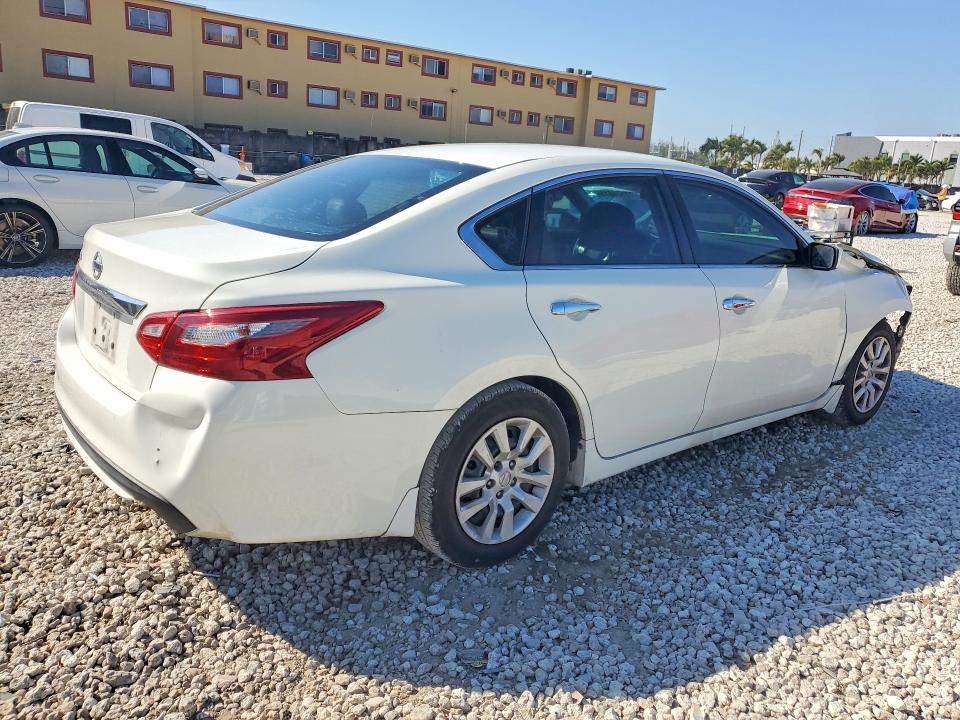 Aukcja sprzedaży 2018 Nissan Altima, vin: 1N4AL3AP6JC299833, numer aukcji: 77174815