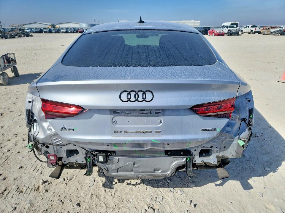 2021 Audi A5 მანქანა იყიდება აუქციონზე, vin: WAUABCF54MA019571, აუქციონის ნომერი: 78170195
