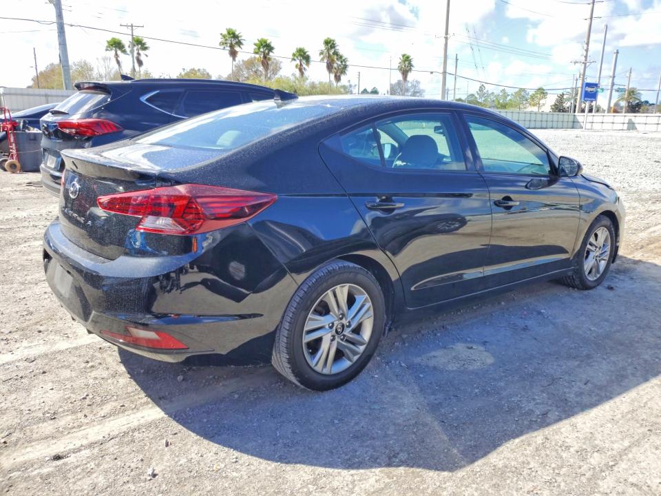77881305 :رقم المزاد ، 5NPD84LF9LH531867 vin ، 2020 Hyundai Elantra مزاد بيع