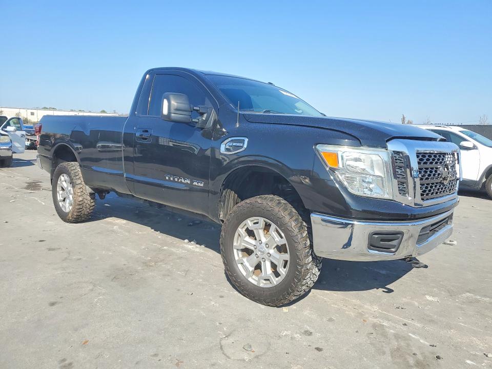 76874905 :رقم المزاد ، 1N6BA1RP1HN512664 vin ، 2017 Nissan Titan Xd مزاد بيع