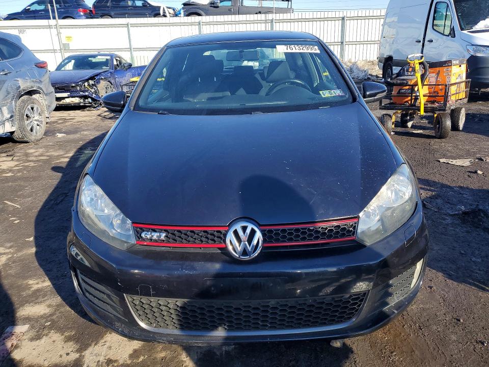 2010 Volkswagen Gti მანქანა იყიდება აუქციონზე, vin: WVWFD7AJ6AW246175, აუქციონის ნომერი: 76132995
