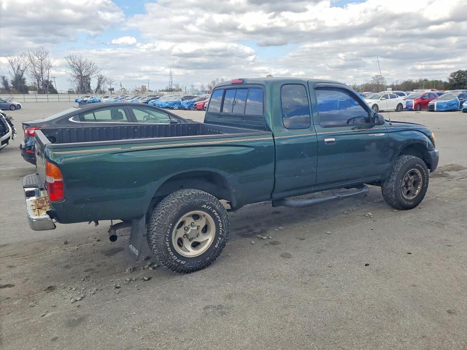 76588575 :رقم المزاد ، 4TAWM72N3YZ594649 vin ، 2000 Toyota Tacoma مزاد بيع