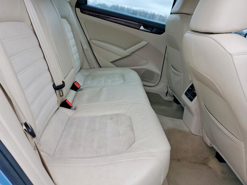 77225335 :رقم المزاد ، 1VWCN7A30DC107583 vin ، 2013 Volkswagen Passat مزاد بيع