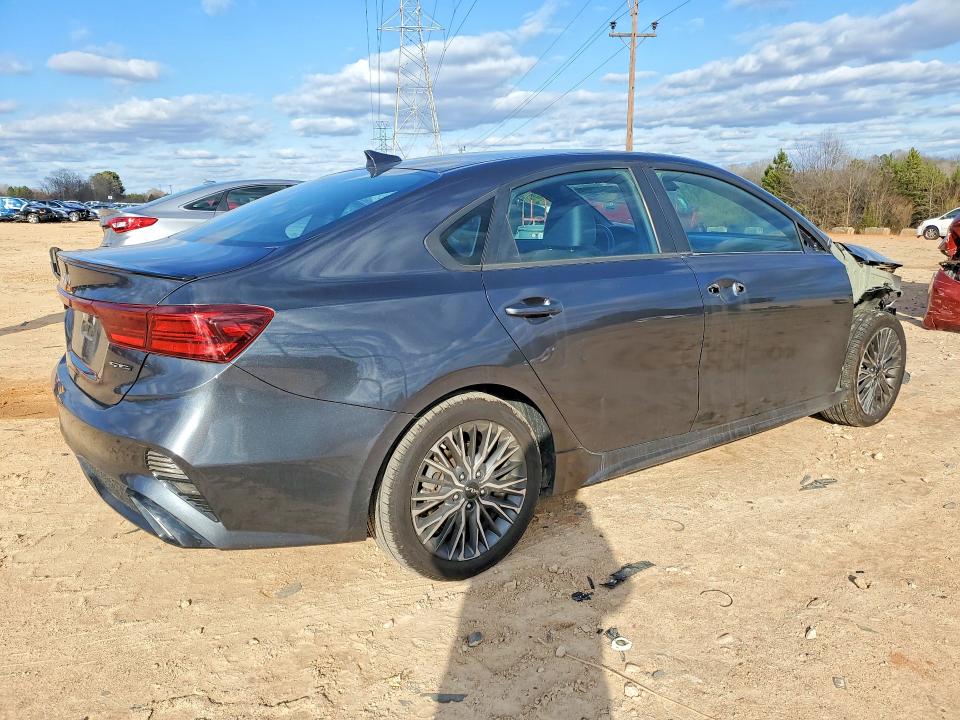 2023 Kia Forte მანქანა იყიდება აუქციონზე, vin: 3KPF54AD3PE606768, აუქციონის ნომერი: 77231925