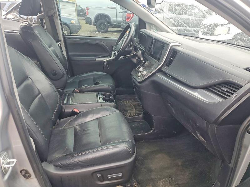 Продажа на аукционе авто 2015 Toyota Sienna, vin: 5TDXK3DC7FS623961, номер лота: 77720495
