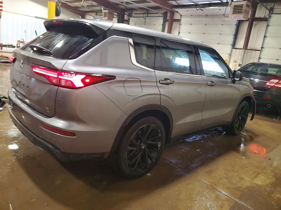 Продаж на аукціоні авто 2022 Mitsubishi Outlander, vin: JA4J3UA86NZ069277, номер лоту: 76965645