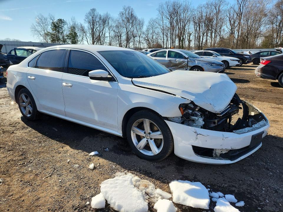 Продажа на аукционе авто 2014 Volkswagen Passat, vin: 1VWBT7A37EC088159, номер лота: 76800935