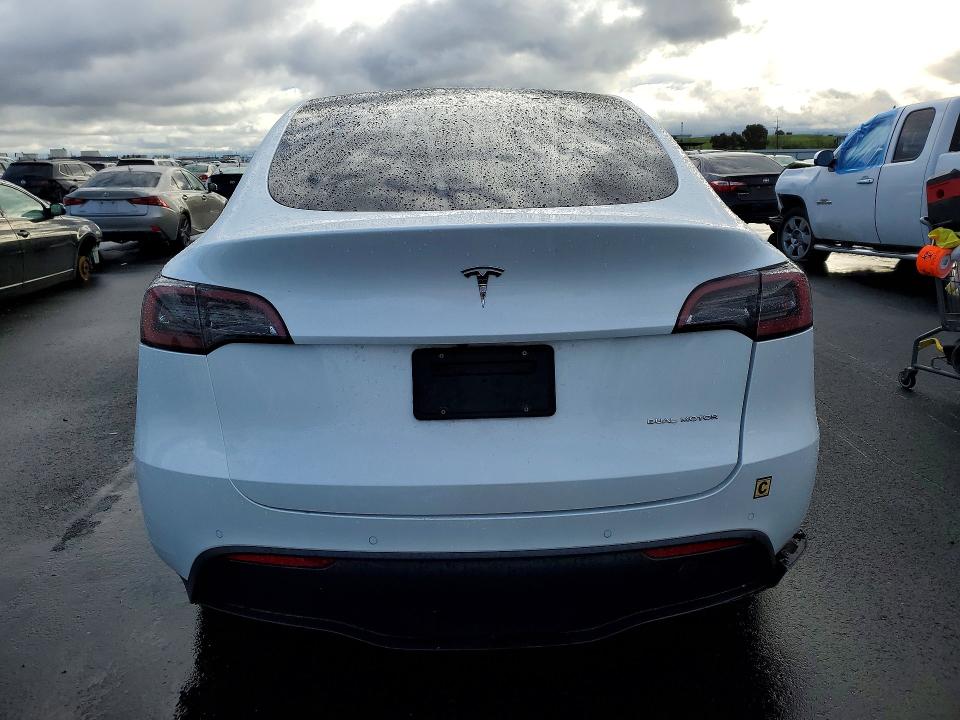 2022 Tesla Model Y მანქანა იყიდება აუქციონზე, vin: 7SAYGDEE8NF511168, აუქციონის ნომერი: 77907815