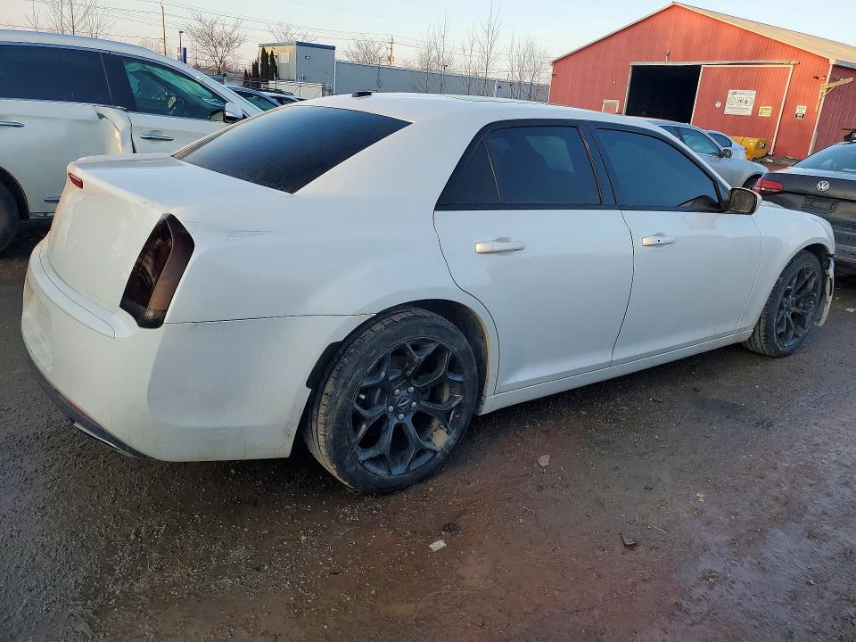 75639235 :رقم المزاد ، 2C3CCABG9FH832790 vin ، 2015 Chrysler 300 مزاد بيع
