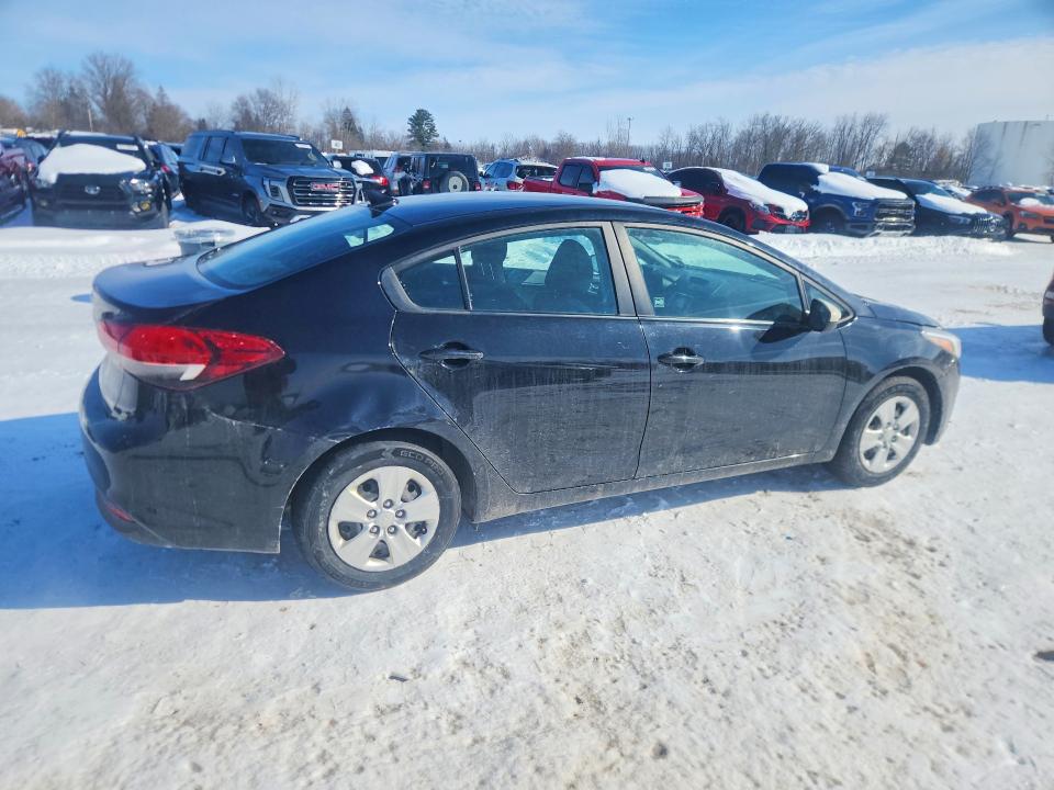 2018 Kia Forte მანქანა იყიდება აუქციონზე, vin: 3KPFK4A7XJE274595, აუქციონის ნომერი: 77430425