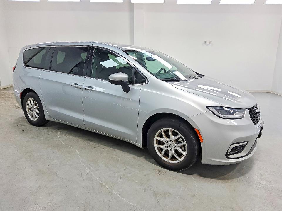 2023 Chrysler Pacifica მანქანა იყიდება აუქციონზე, vin: 2C4RC1FG8PR583538, აუქციონის ნომერი: 76366885
