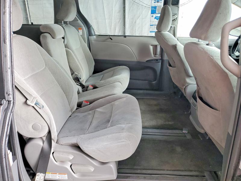 2018 Toyota Sienna Le მანქანა იყიდება აუქციონზე, vin: 5TDKZ3DC4JS937369, აუქციონის ნომერი: 76595475