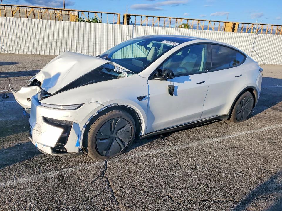 2026 Tesla Model Y მანქანა იყიდება აუქციონზე, vin: 7SAYGDED7TF459021, აუქციონის ნომერი: 77069775