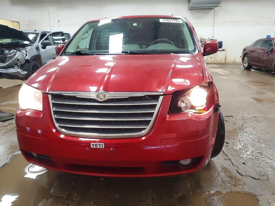 2010 Chrysler Town & Country მანქანა იყიდება აუქციონზე, vin: 2A4RR5D15AR243480, აუქციონის ნომერი: 77651795