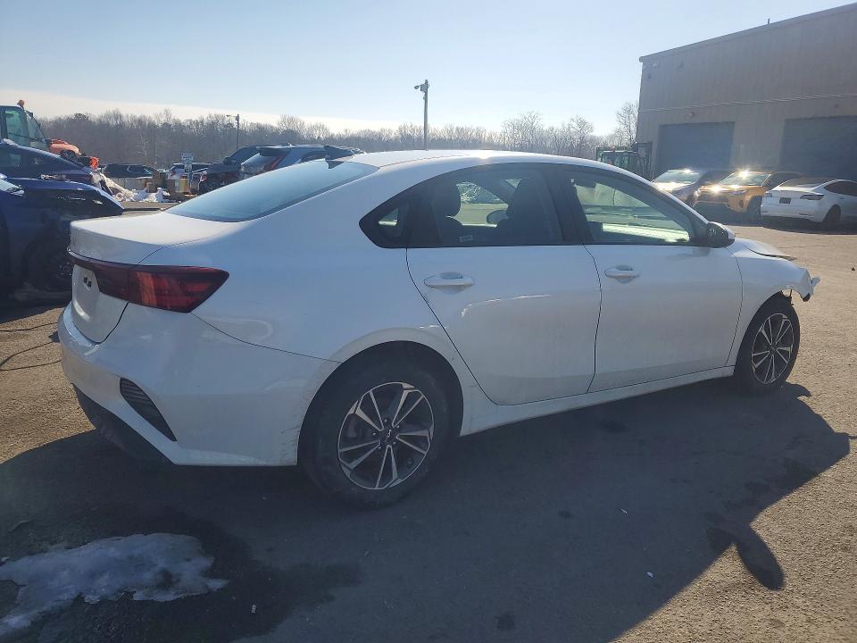 78645675 :رقم المزاد ، 3KPF24AD6RE777879 vin ، 2024 Kia Forte مزاد بيع