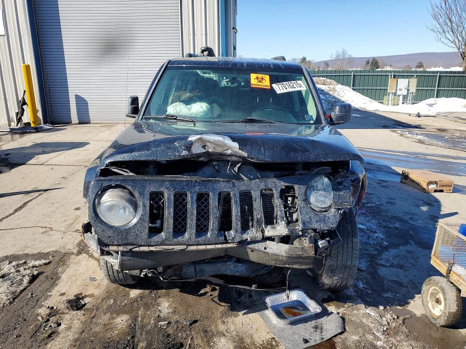77016215 :رقم المزاد ، 1C4NJRFB4GD581103 vin ، 2016 Jeep Patriot مزاد بيع