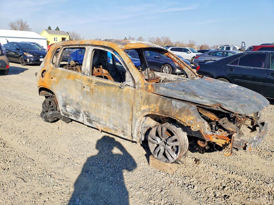 Продаж на аукціоні авто 2016 Volkswagen Tiguan, vin: WVGAV7AX0GW511348, номер лоту: 75860545