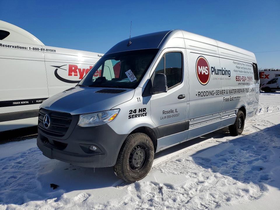74479015 :رقم المزاد ، W1Y4KDHY6ST226599 vin ، 2025 Mercedes Benz Sprinter مزاد بيع