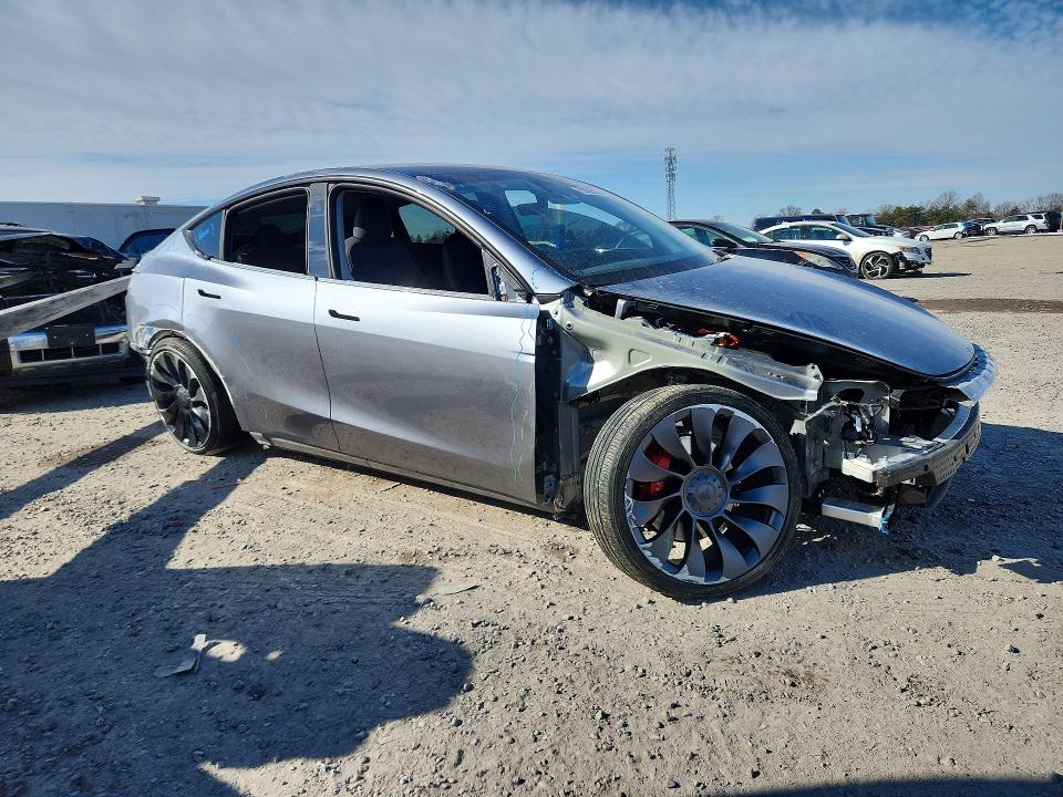 76358835 :رقم المزاد ، 7SAYGDEF9RA312805 vin ، 2024 Tesla Model Y مزاد بيع