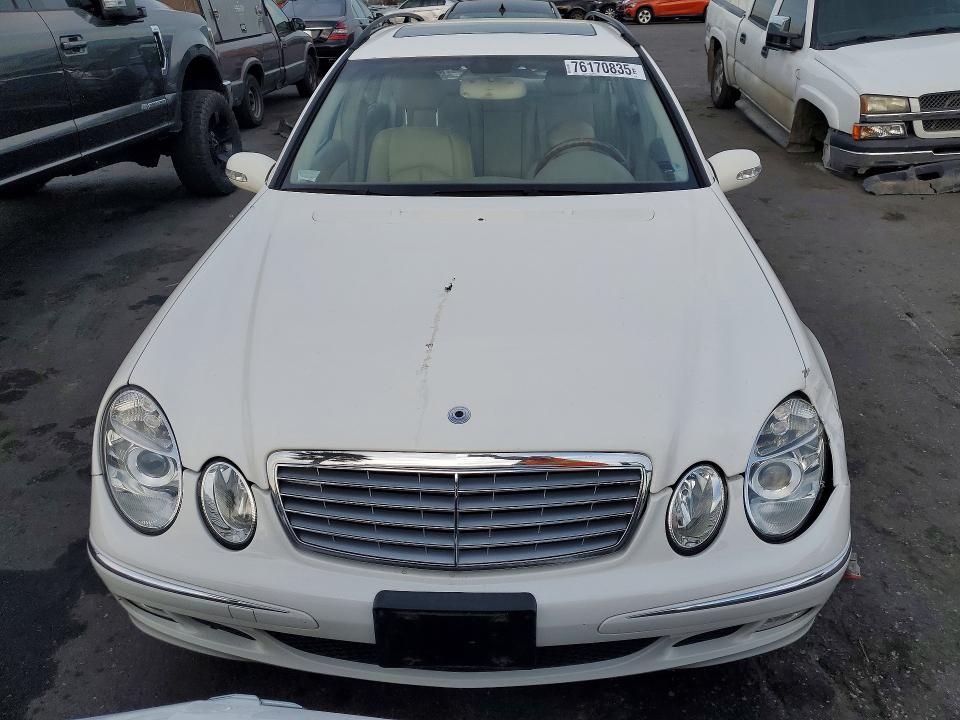 76170835 :رقم المزاد ، WDBUH65JX4A481968 vin ، 2004 Mercedes-benz E مزاد بيع