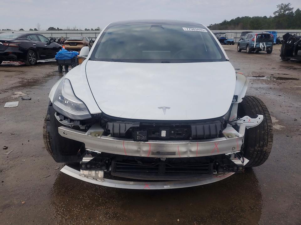 2020 Tesla Model 3 მანქანა იყიდება აუქციონზე, vin: 5YJ3E1EAXLF504843, აუქციონის ნომერი: 77563445