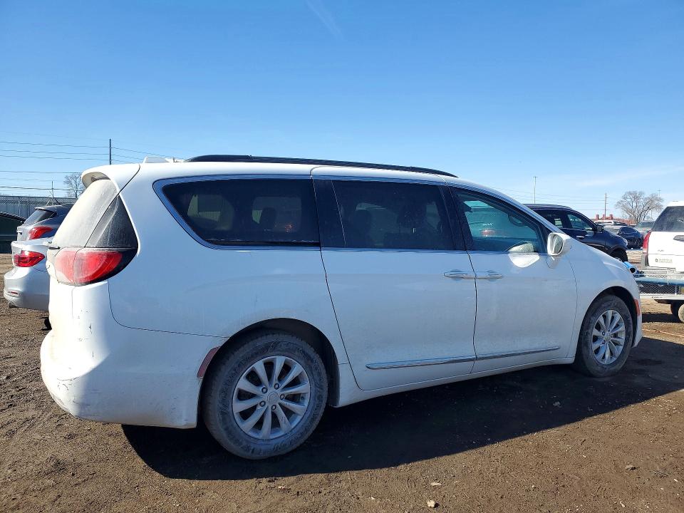 Продажа на аукционе авто 2017 Chrysler Pacifica, vin: 2C4RC1BGXHR759125, номер лота: 78986375