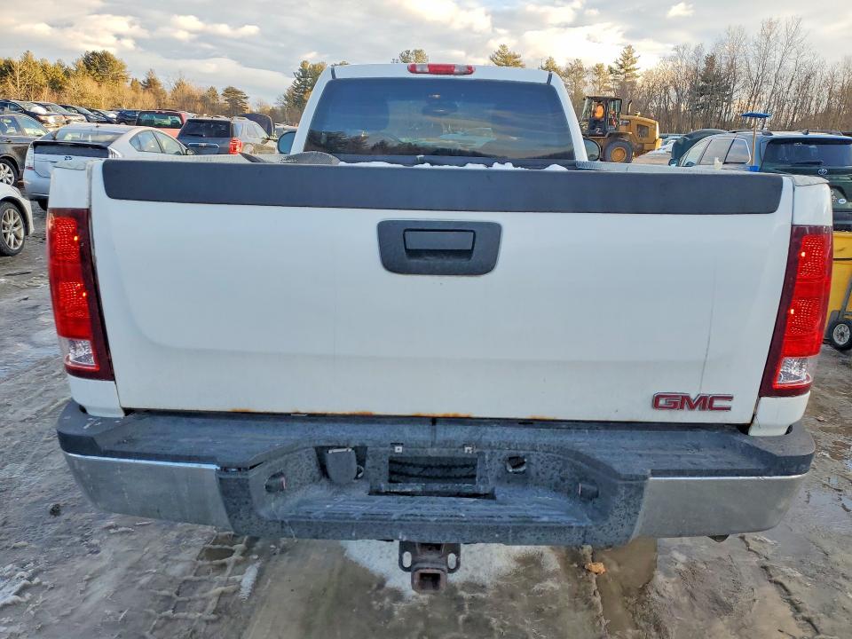 75635515 :رقم المزاد ، 1GTHK24K47E549394 vin ، 2007 Gmc Sierra مزاد بيع