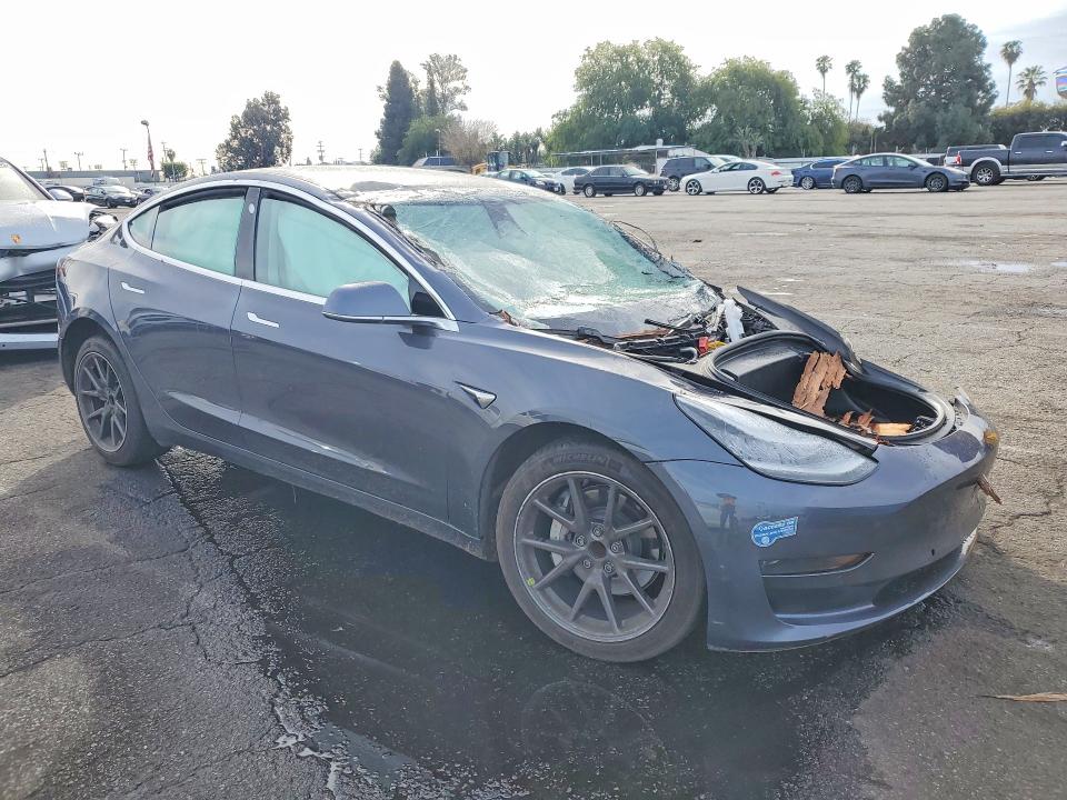 2020 Tesla Model 3 მანქანა იყიდება აუქციონზე, vin: 5YJ3E1EA1LF704915, აუქციონის ნომერი: 78319355