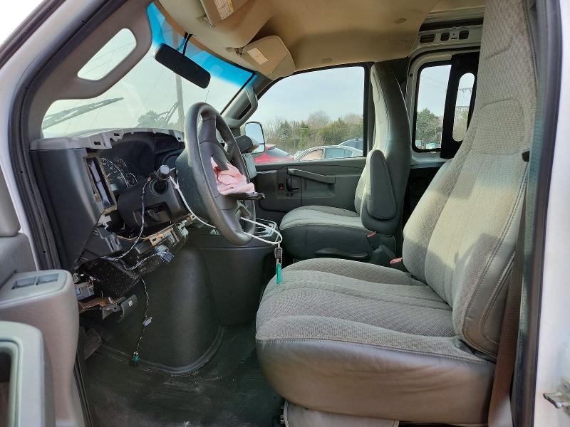 49002756 :رقم المزاد ، 1GCWGAFF5H1346431 vin ، 2017 Chev Express G2500 مزاد بيع