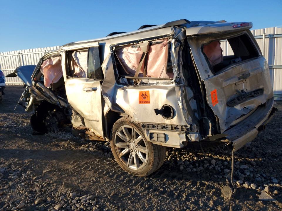 Продаж на аукціоні авто 2015 Chevrolet Suburban, vin: 1GNSKKKC8FR696219, номер лоту: 77104005