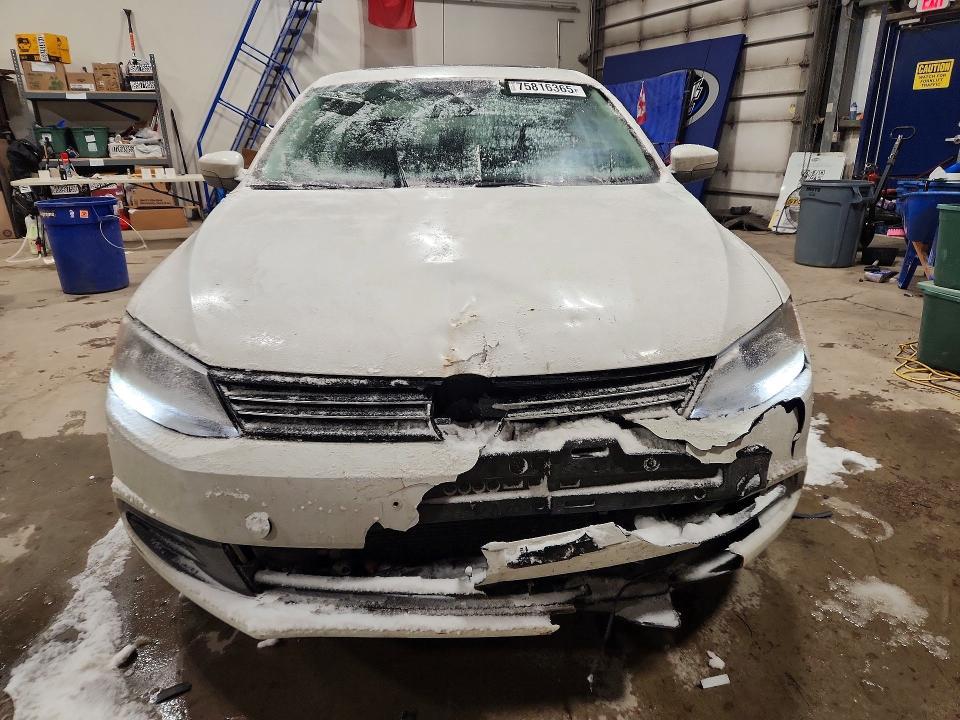 75816365 :رقم المزاد ، 3VWD07AJ8EM410998 vin ، 2014 Volkswagen Jetta مزاد بيع
