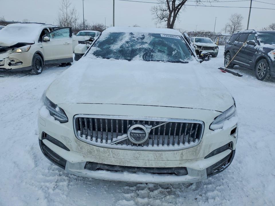 Продаж на аукціоні авто 2018 Volvo V90 Cross Country, vin: YV4A22NL1J1015256, номер лоту: 73330025