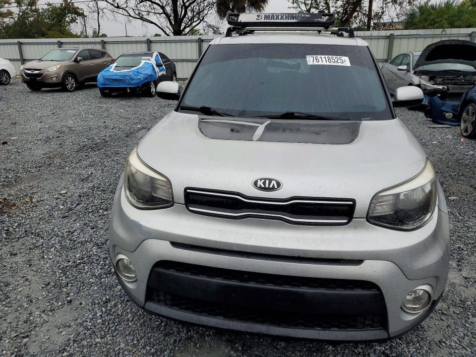 76118525 :رقم المزاد ، KNDJP3A59J7553833 vin ، 2018 Kia Soul مزاد بيع