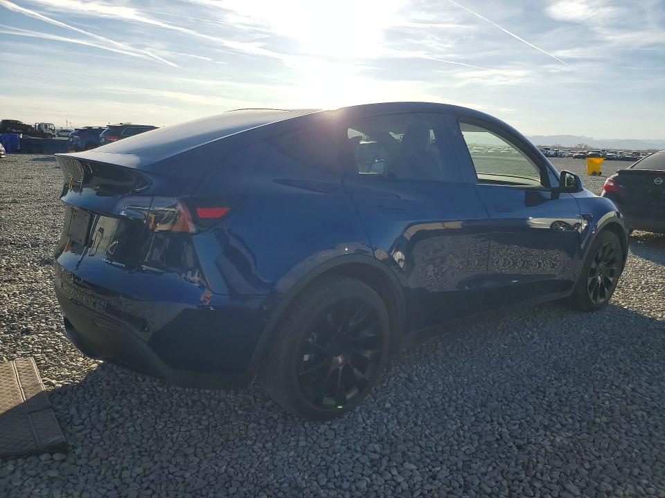 2023 Tesla Model Y მანქანა იყიდება აუქციონზე, vin: 7SAYGDEE0PA144993, აუქციონის ნომერი: 75888515