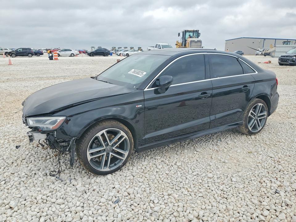 Продажа на аукционе авто 2019 Audi A3, vin: WAUGUGFF1K1010103, номер лота: 76658025