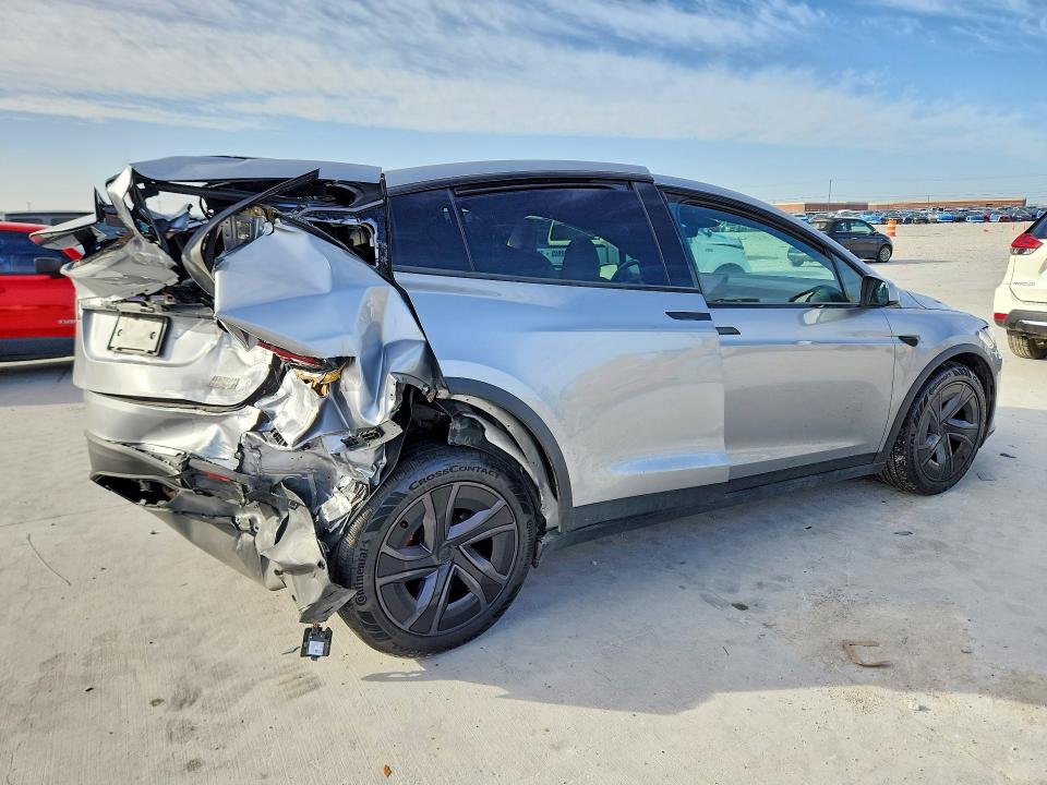 77894535 :رقم المزاد ، 7SAXCBE63TF473883 vin ، 2026 Tesla Model X مزاد بيع