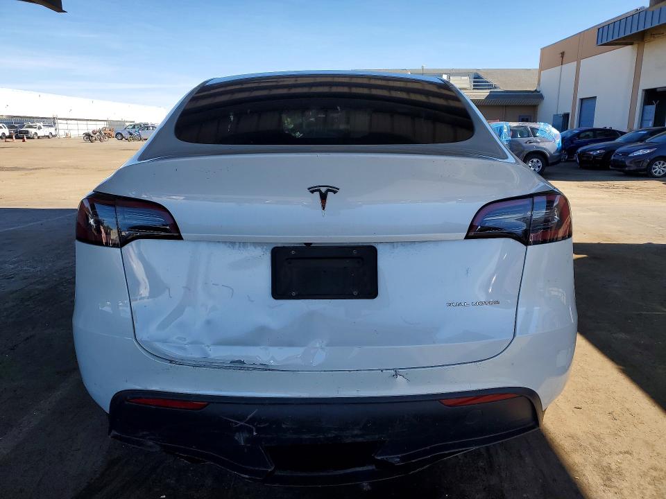 Продажа на аукционе авто 2023 Tesla Model Y, vin: 7SAYGDEE5PF637409, номер лота: 79384265